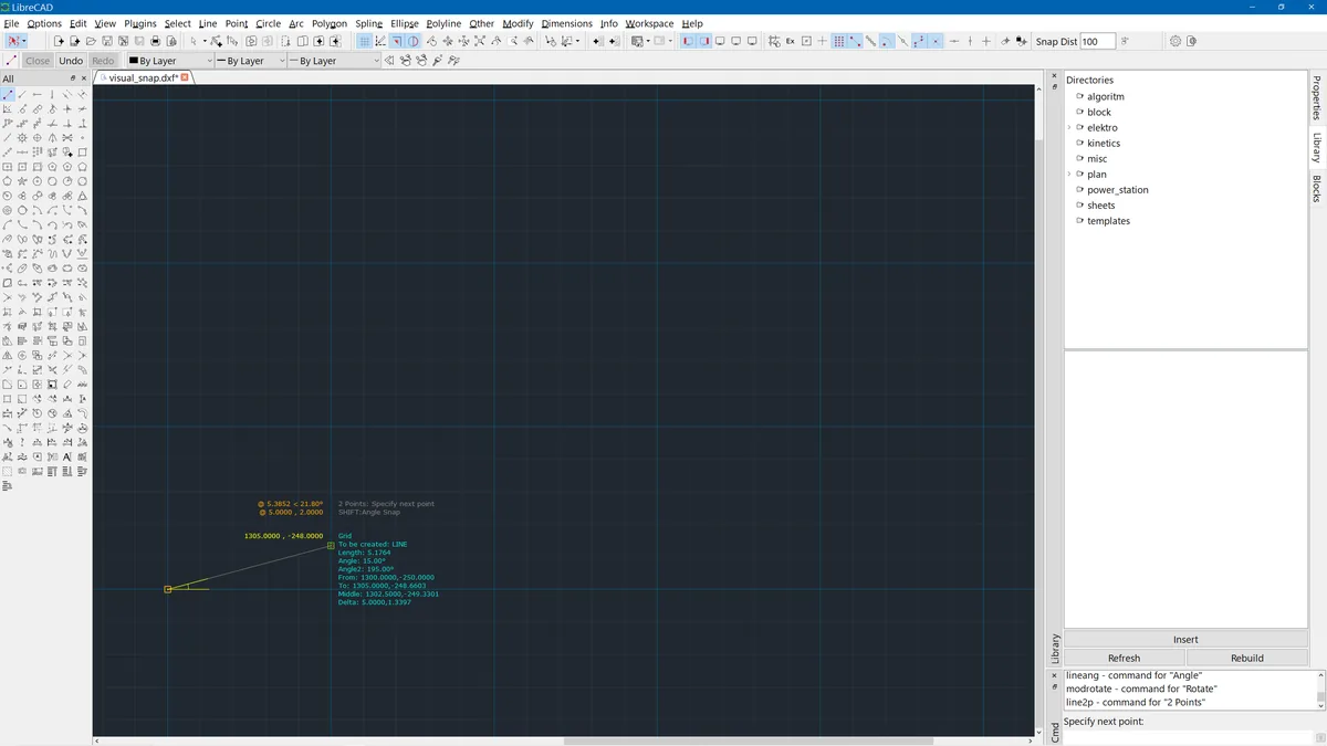 LibreCAD 主界面展示绘图画布、工具栏和侧边面板