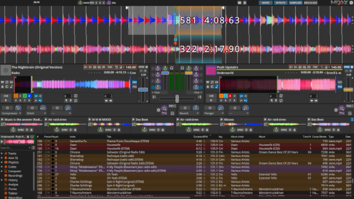 Mixxx 2.5 的 Deere 双播放台界面与波形显示